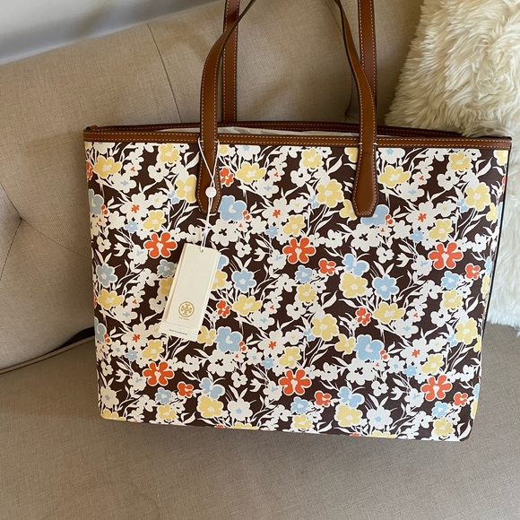 NEW Tory Burch Kerrington Tote - Picture 5 of 8